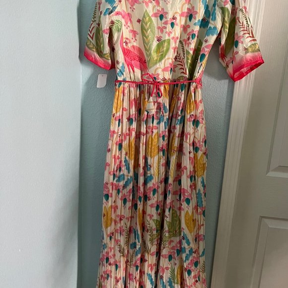 Indian Ethnic wear Anarkali dress. size - L, color - white, pink, blue - Picture 2 of 3